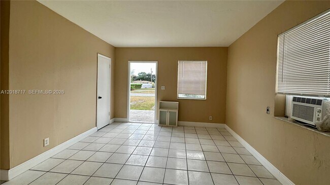 Foto del edificio - 1701 NW 13th St