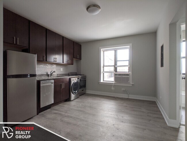 Foto del edificio - 440 W Belden Ave