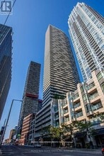 Building Photo - 2221 Yonge St