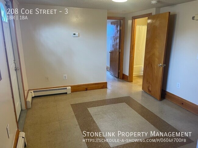 Building Photo - 208 Coe Street
