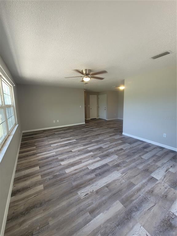 Foto del edificio - 4509 Collins Rd