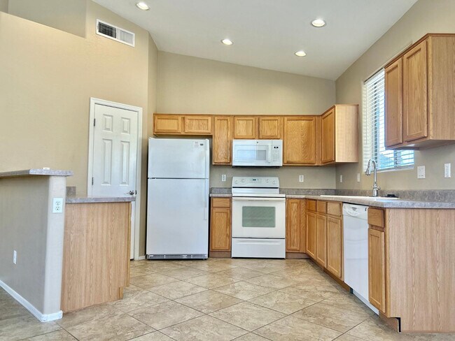 Foto del edificio - 6660 E Roland St