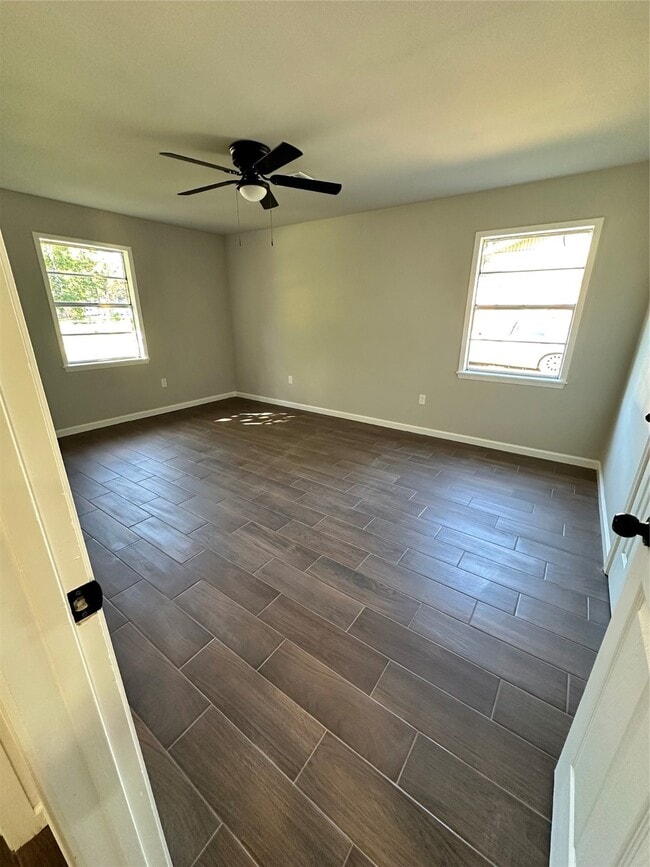 Building Photo - 1413 Forehand St