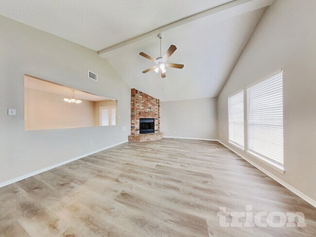 Building Photo - 3227 Rockdale Dr