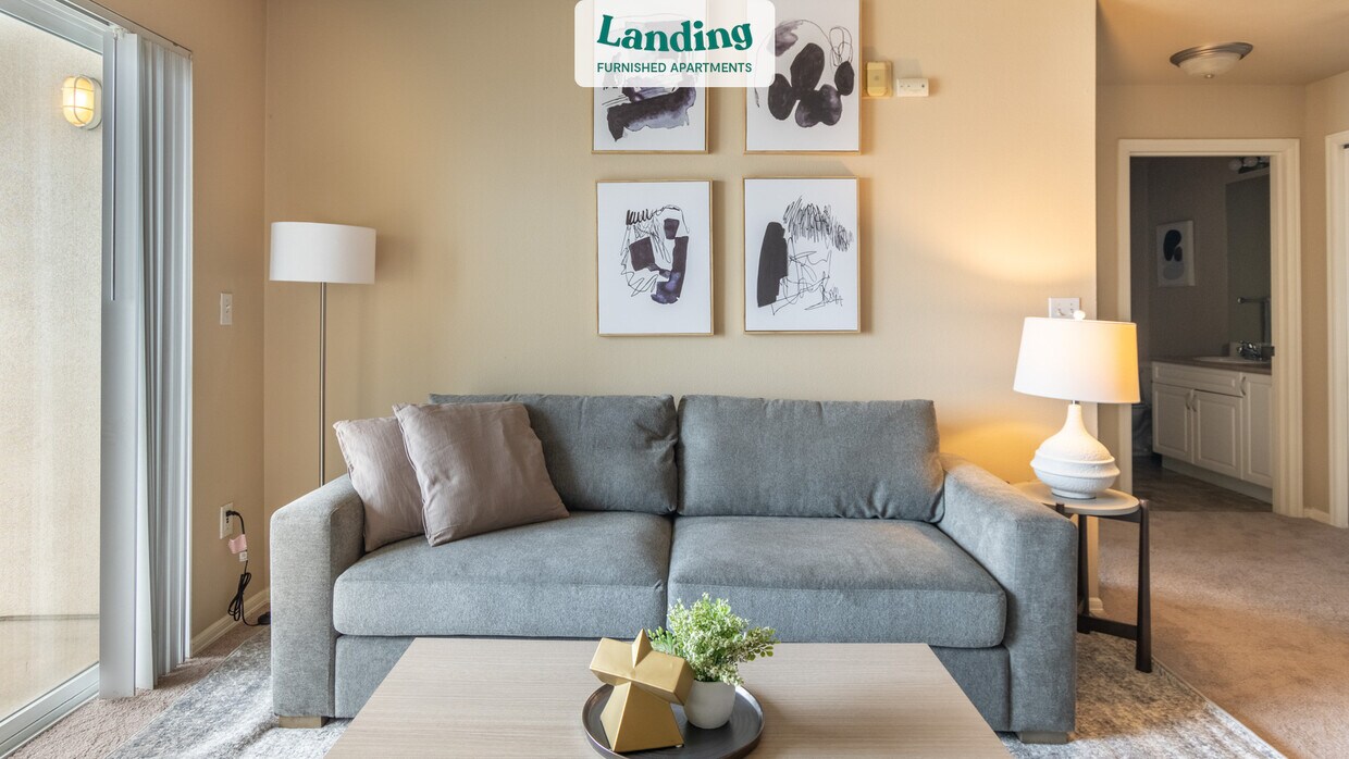 Foto principal - 315 1st Ave W