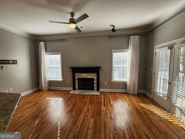 Foto del edificio - 280 Carlyle Park Dr