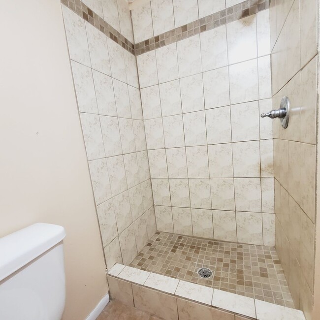 Building Photo - Cozy 2Bed 2Bath Apartment