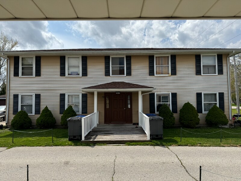Foto principal - 3311 Main Ave