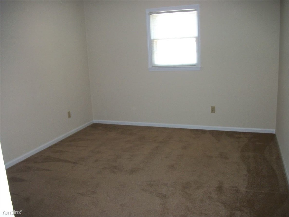 Building Photo - 213 Northpoint Ave