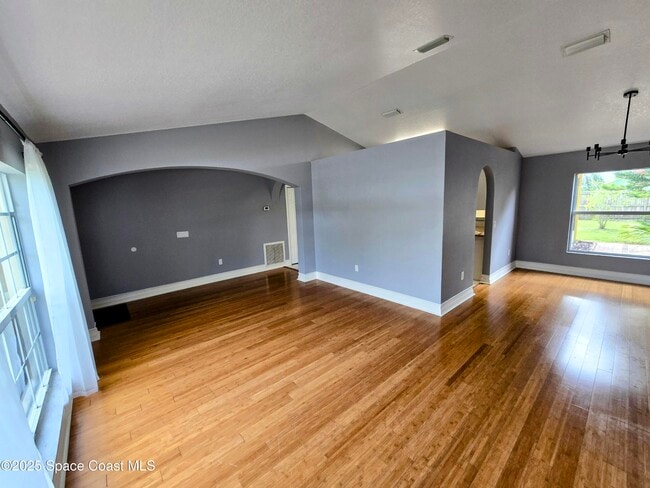 Foto del edificio - 1662 Tigard St SE