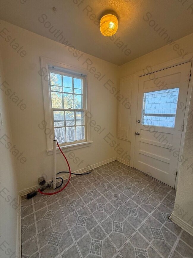 Foto del edificio - Charming historic 2 bedroom 1 bathroom house