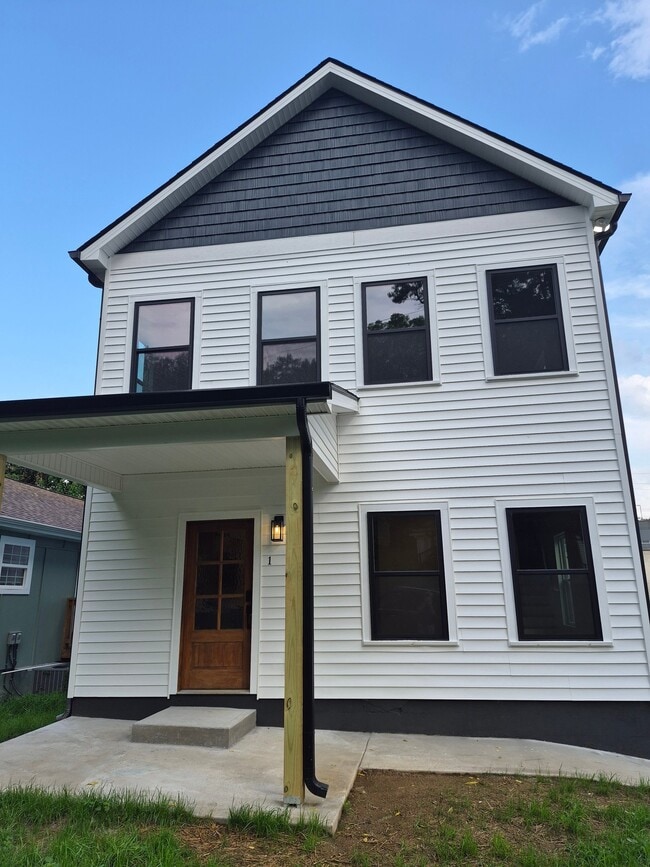 Building Photo - 1623 Folsom Ave