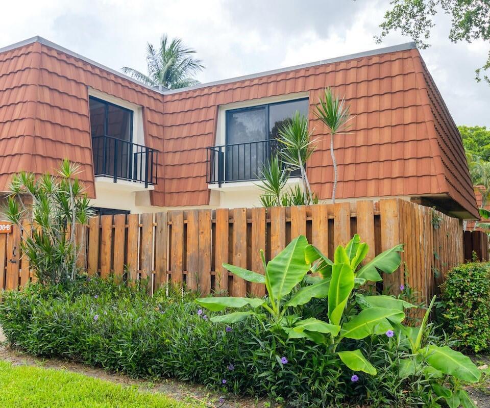 3100 Spanish Wells Dr, Delray Beach, FL 33445 Townhome Rentals in
