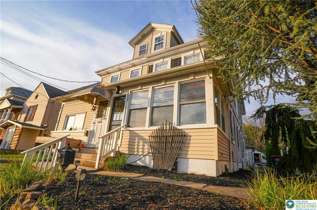 Foto principal - 628 Coal St