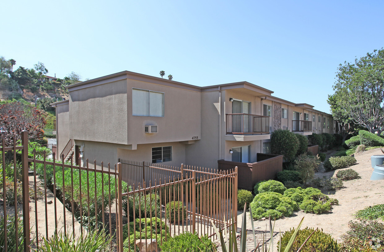 Primary Photo - Regency Centre Apartments