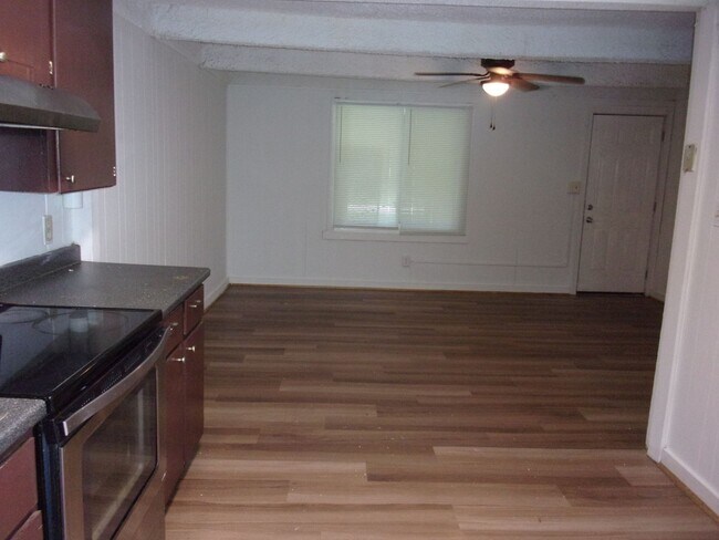 Foto del edificio - 1331 Spanish Villa Ln