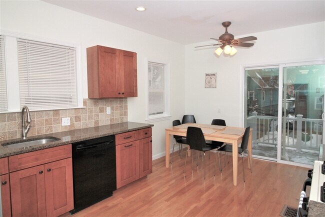 Building Photo - 16 Playstead Rd