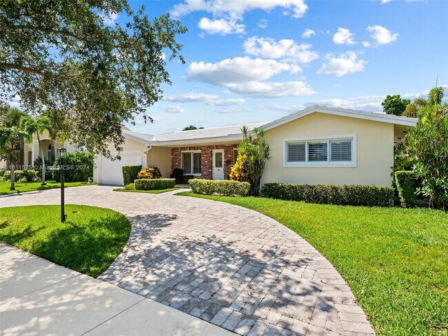 Foto del edificio - 2721 NE 45th St