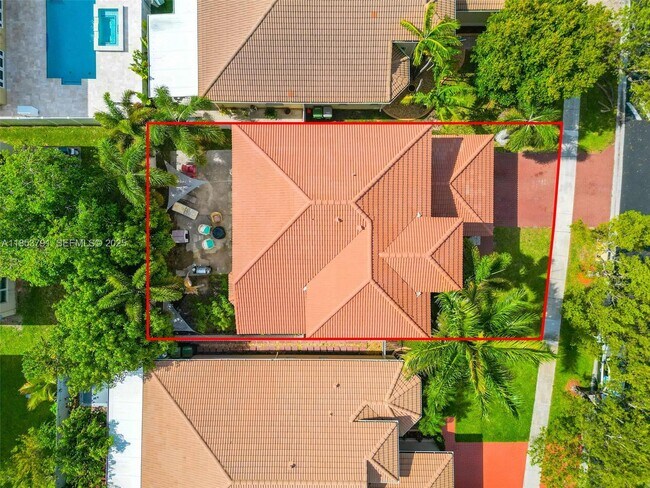 Foto del edificio - 1745 NE 37th Ave