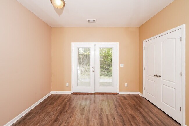 Foto del edificio - 4800 Deer Foot Cove