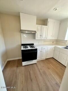 Foto del edificio - 5728 Hazeltine Ave