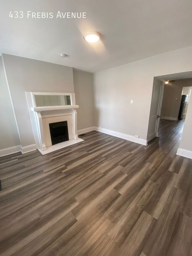 Building Photo - 433 Frebis Ave