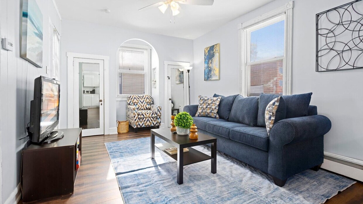 Primary Photo - 206 N Dorset Ave