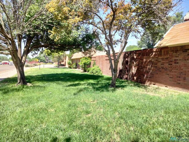 Foto del edificio - 1408 Colonial Pkwy
