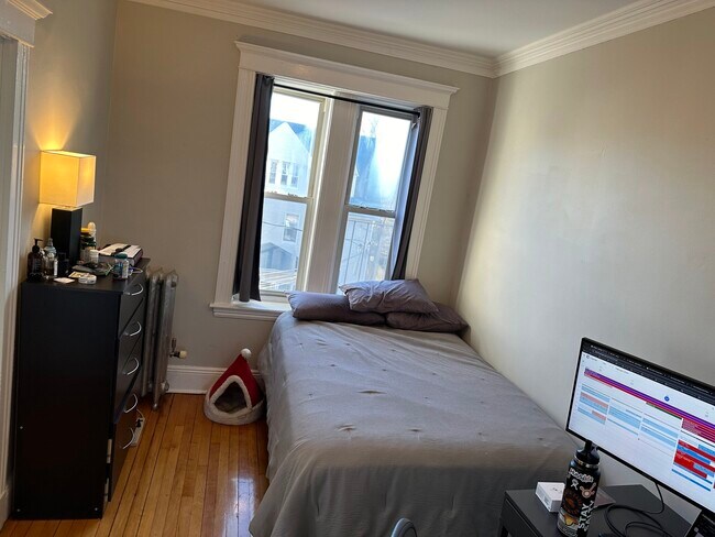 Foto del edificio - 15 Farrington Ave