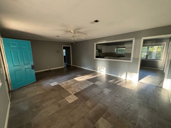 Building Photo - 104 Narrows Dr