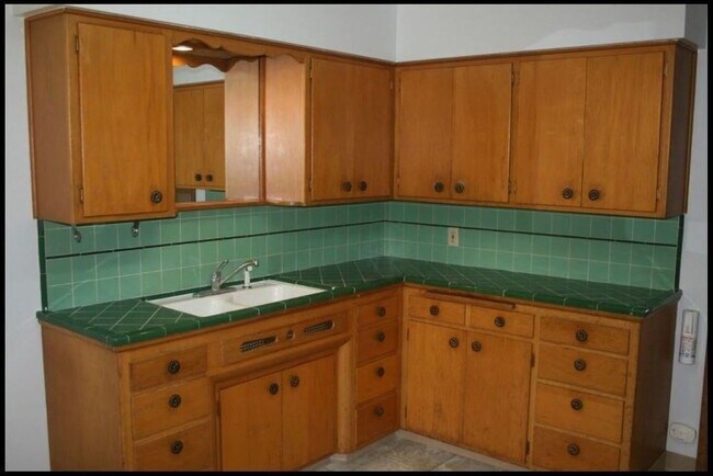 Foto del edificio - 1417 W Glass Ave