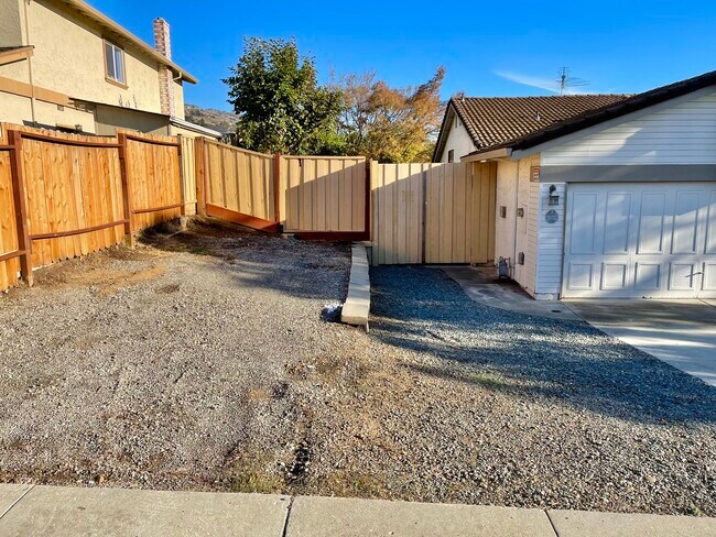 Photo - 3520 Pleasant Knl Dr House