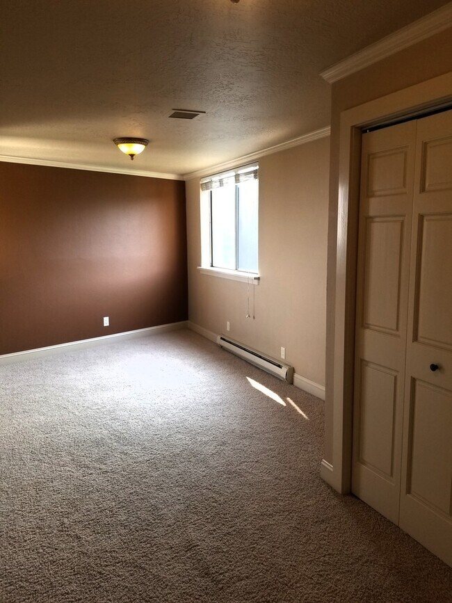 Foto del edificio - Class and Style! 3 Bed, 2 Bath South Hill ...