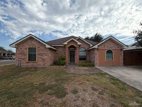 Building Photo - 207 E Fudge Dr