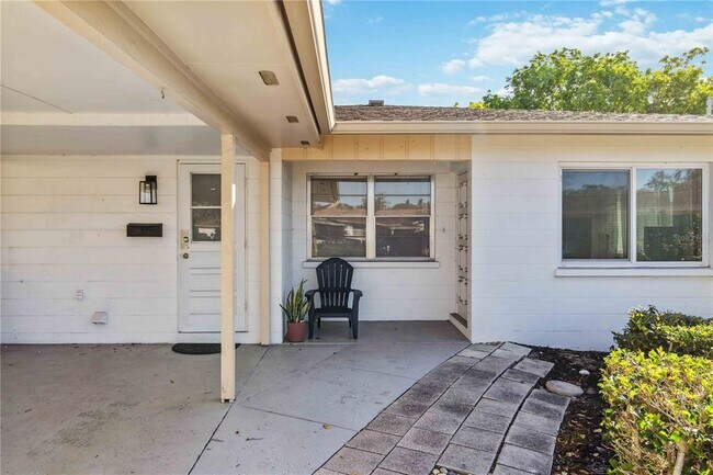 Foto del edificio - 5020 Live Oak Cir