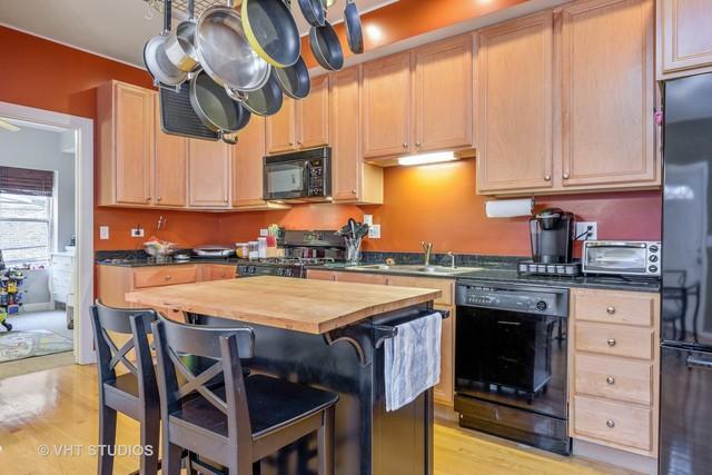 Building Photo - 925 W Windsor Ave