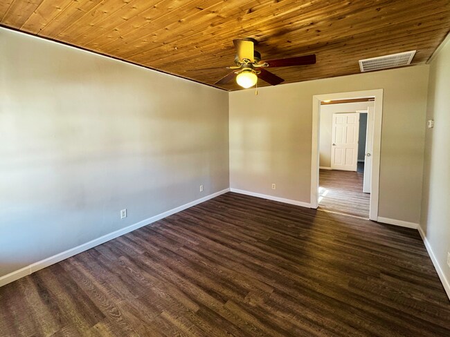 Foto del edificio - 3 Bedroom East Ridge House