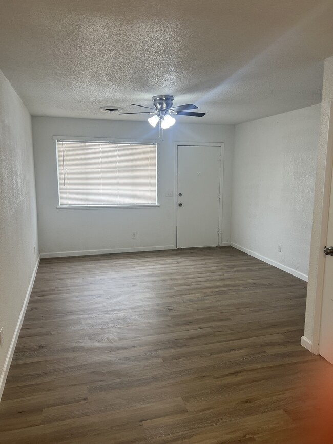 Building Photo - 2403 N Osage St