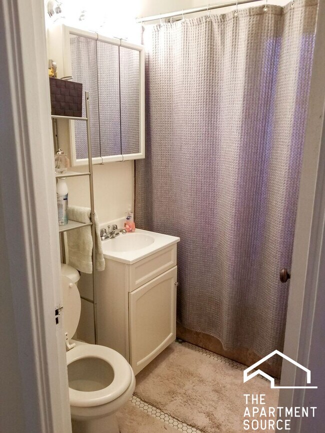 Foto del edificio - 518 W Cornelia Ave