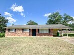 Primary Photo - 620 Dogwood St