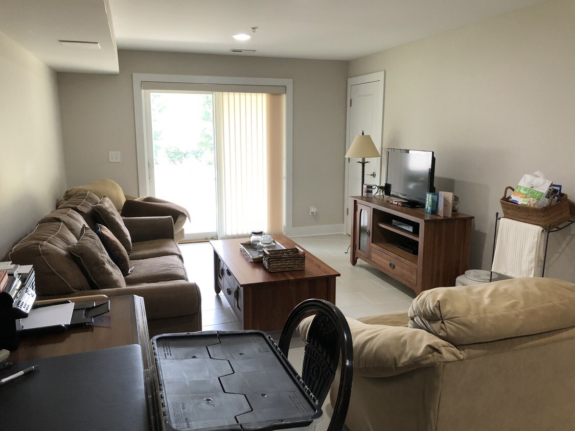 Foto principal - 1906 Merrifields Dr