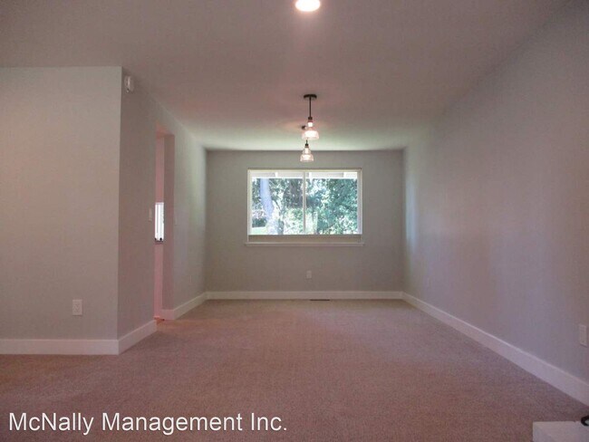Building Photo - 4 br, 2 bath House - 102 Pt. Fosdick Circle