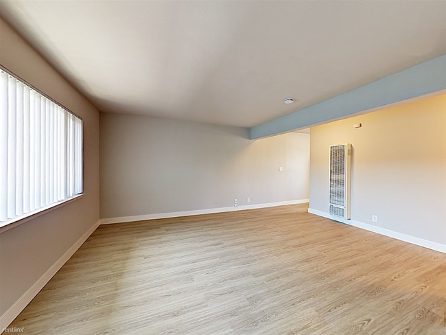Foto del edificio - 670 S 8th St