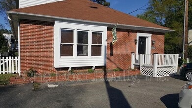 Building Photo - 1107A Richmond Road