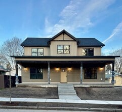 Building Photo - 1062 N A St