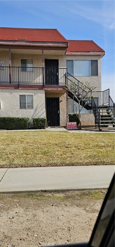Primary Photo - 4211 Mountain Dr