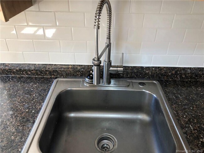 Foto del edificio - 7 Franklin St