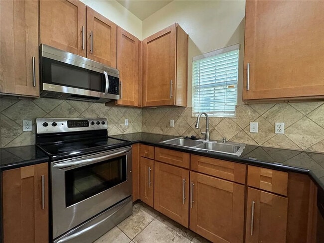 Building Photo - 5405 Evans Ave