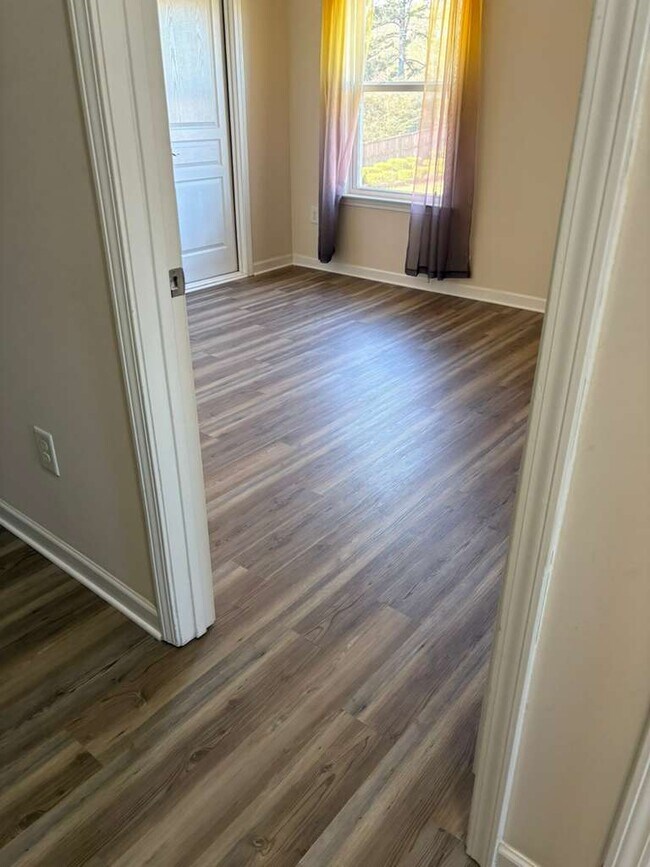 Foto del edificio - 4615 Fallow Ln