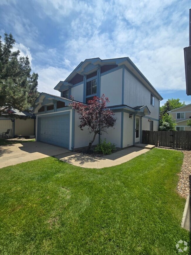Building Photo - 5914 W 92nd Dr